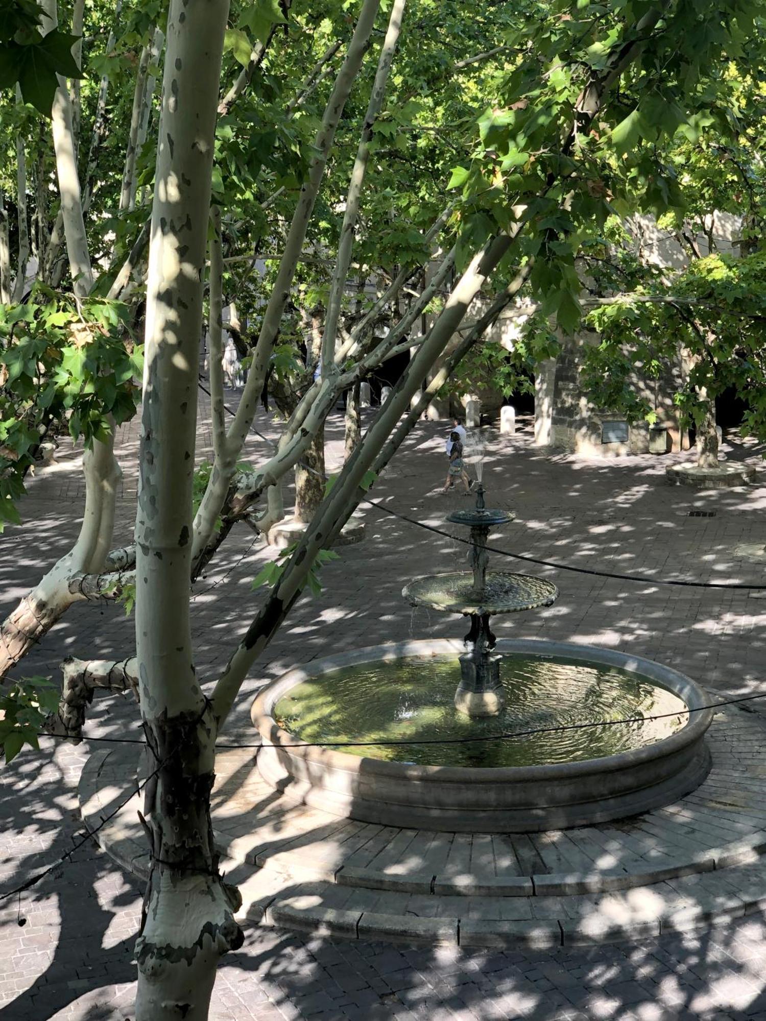 La Boheme Place Aux Herbes Юзес Екстер'єр фото